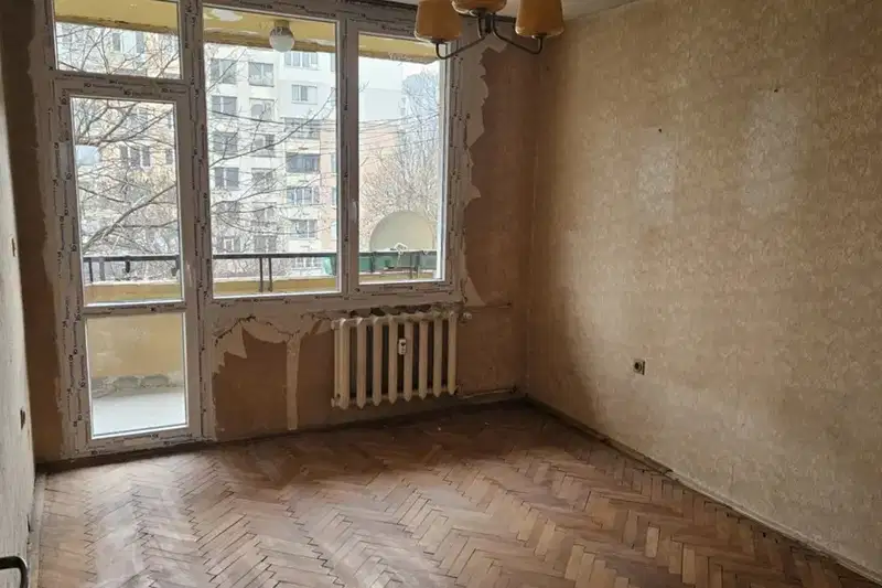 Тристаен апартамент в София, Банишора