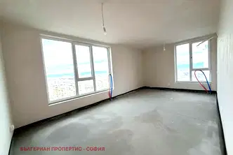 Тристаен апартамент в София, Банишора