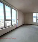 Тристаен апартамент с гледка към планина в Банишора, София