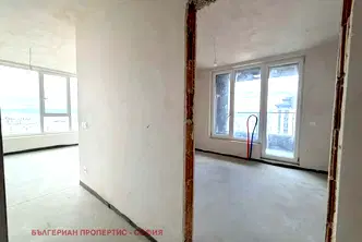 Тристаен апартамент в София, Банишора