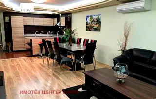 Тристаен апартамент във Варна, Базар Левски