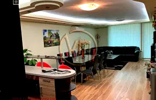 Тристаен апартамент във Варна, Базар Левски