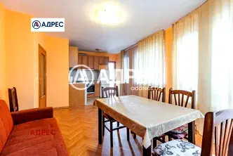 Тристаен апартамент във Варна, Базар Левски