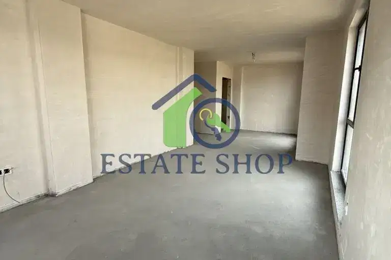 3-bedroom apartment in Plovdiv, Belomorski