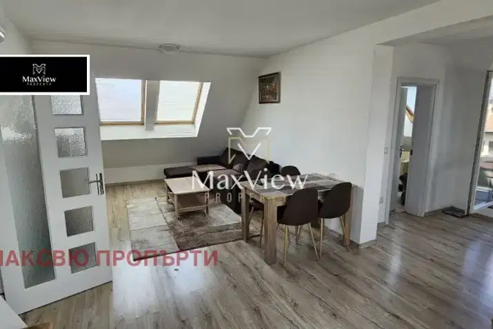 Тристаен апартамент в София, Бенковски