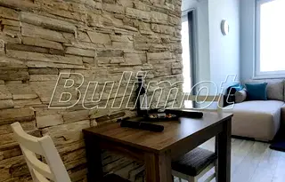 Тристаен апартамент във Варна, Бизнес хотел