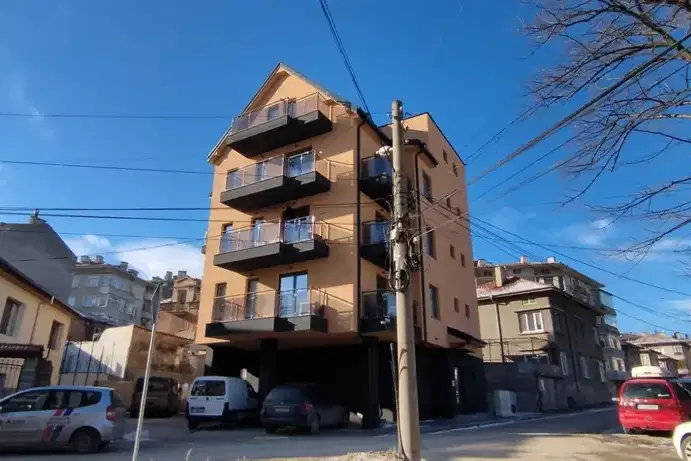 Тристаен апартамент в Шумен, Болницата
