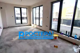 Тристаен апартамент в Търговище, Боровец