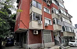 Тристаен апартамент във Варна, Бриз