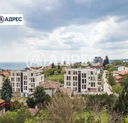 Снимка 2 — Тристаен апартамент във Варна, Бриз