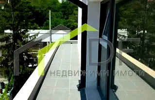 Тристаен апартамент във Варна, Бриз