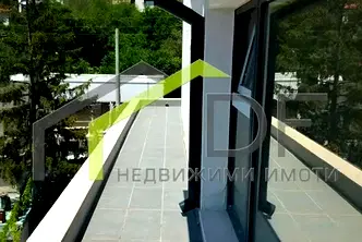 Тристаен апартамент във Варна, Бриз