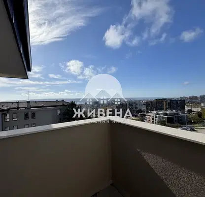Снимка 5 — Тристаен апартамент с морска панорама в Бриз, Варна