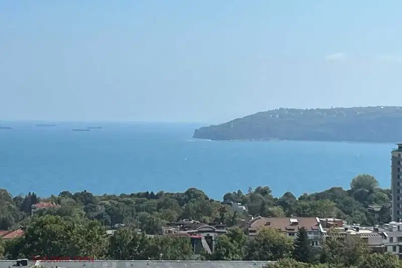 3-bedroom apartment in Varna, Briz