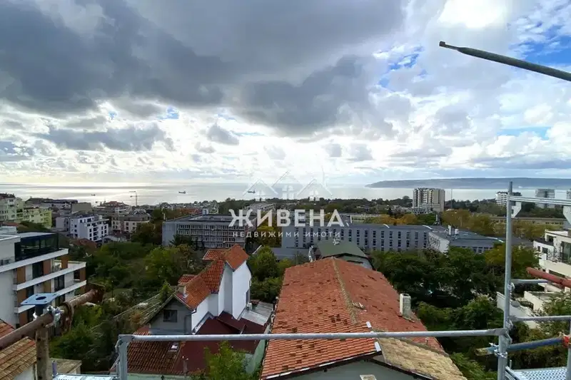 3-bedroom apartment in Varna, Briz