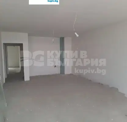 Снимка 3 — Тристаен апартамент във Варна, Бриз