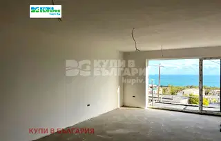 Тристаен апартамент във Варна, Бриз