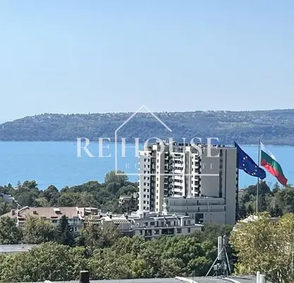 Снимка 3 — Тристаен апартамент във Варна, Бриз