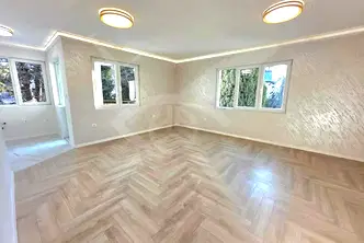 Тристаен апартамент във Варна, Бриз