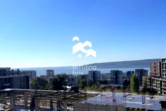 Тристаен апартамент във Варна, Бриз