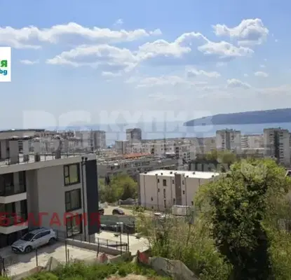 Снимка 2 — Тристаен апартамент във Варна, Бриз