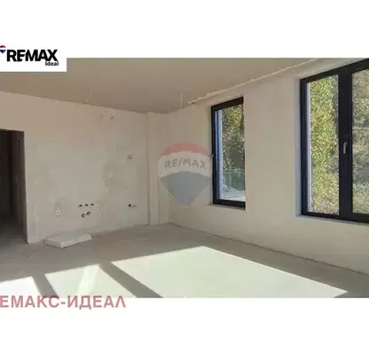Снимка 3 — Тристаен апартамент във Варна, Бриз