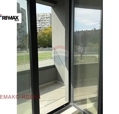 Снимка 4 — Тристаен апартамент във Варна, Бриз