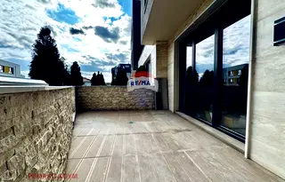Тристаен апартамент във Варна, Бриз