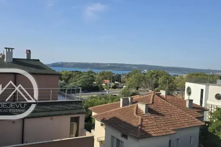 Тристаен апартамент във Варна, Бриз
