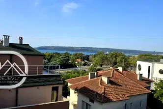 Тристаен апартамент във Варна, Бриз
