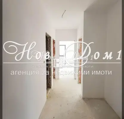Снимка 2 — Тристаен апартамент във Варна, Бриз