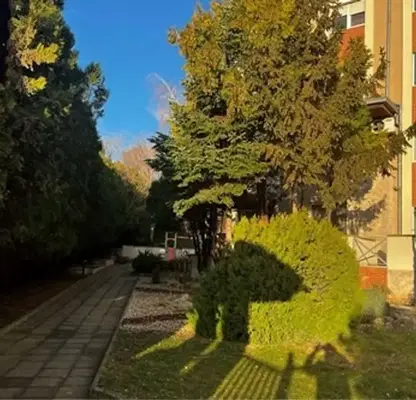 Снимка 2 — Тристаен апартамент във Варна, Бриз
