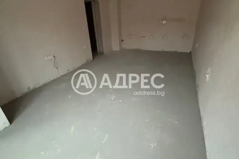 Тристаен апартамент във Велико Търново, Бузлуджа