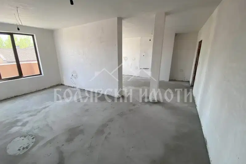 Тристаен апартамент във Велико Търново, Бузлуджа