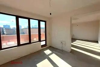 Тристаен апартамент във Велико Търново, Бузлуджа