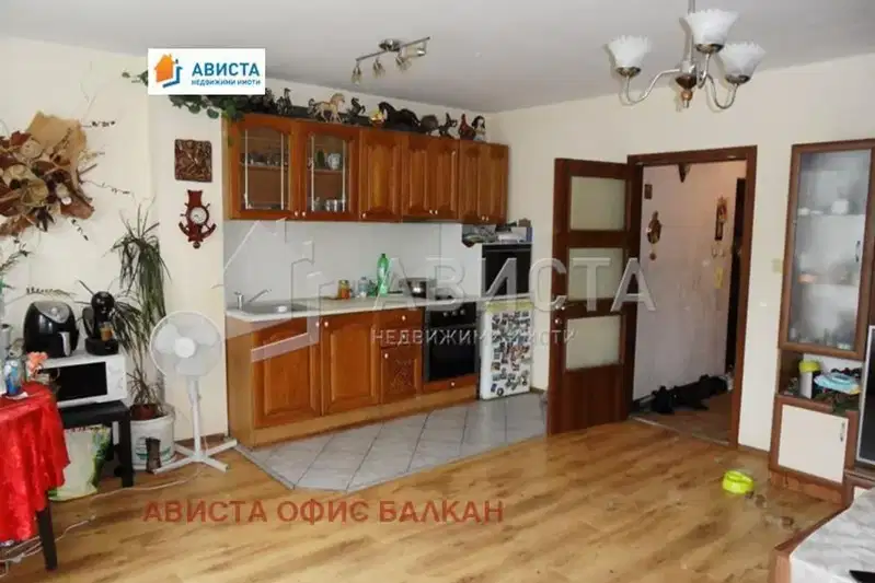 3-bedroom apartment in Sofiya, Bykston
