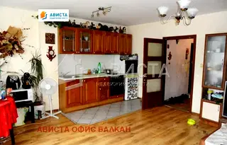 Тристаен апартамент в София, Бъкстон