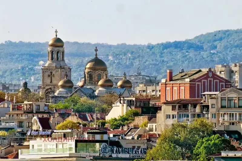 Тристаен апартамент във Варна, Централна поща