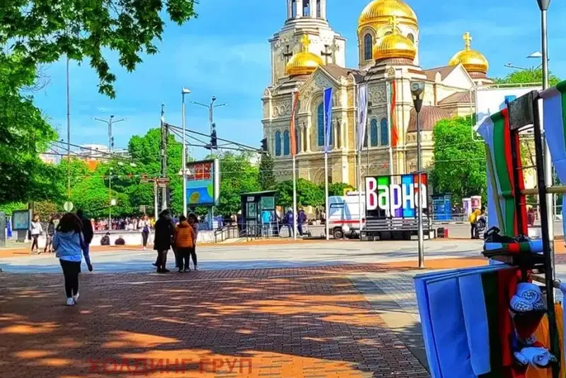 Тристаен апартамент във Варна, Централна поща