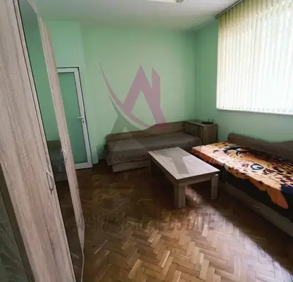 Снимка 3 — Тристаен апартамент във Варна, Централна поща