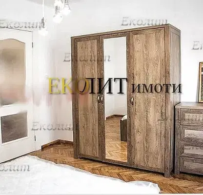 Снимка 5 — Тристаен апартамент в София, Център