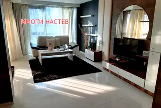 Тристаен апартамент в Шумен, Център