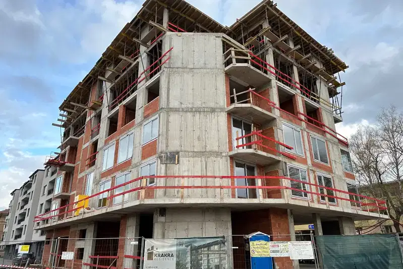 3-bedroom apartment in Pernik, Centyr