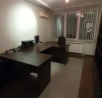 Снимка 2 — Тристаен апартамент във Велико Търново, Център
