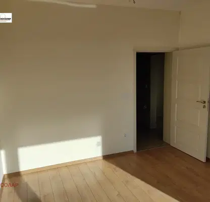 Photo 2 — 3-bedroom apartment in Ruse, Centyr