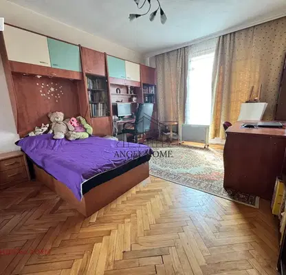 Снимка 3 — Тристаен апартамент с паркинг в Център, Пловдив