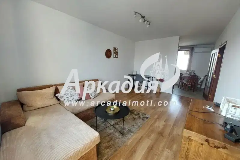 3-bedroom apartment in Plovdiv, Centyr