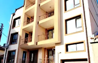 Тристаен апартамент в Добрич, Център