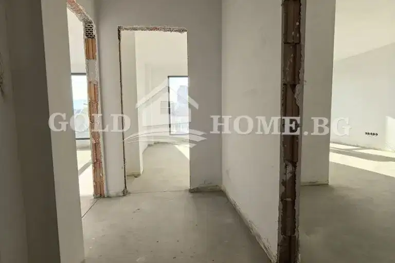 3-bedroom apartment in Plovdiv, Centyr