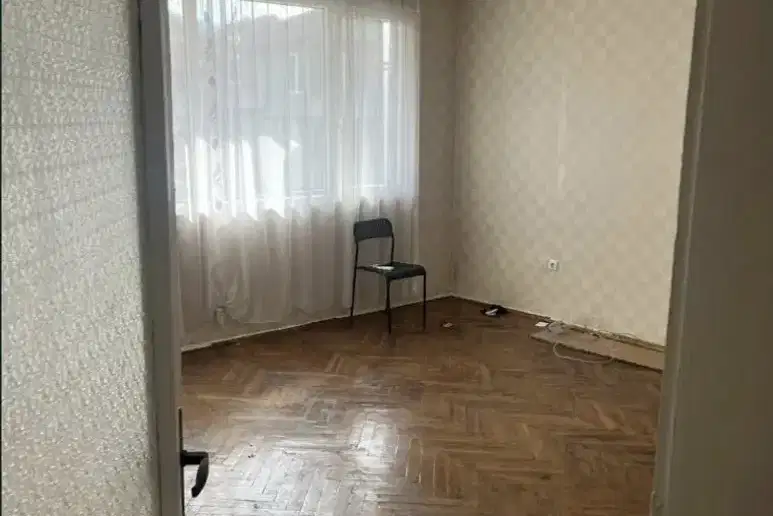 3-bedroom apartment in Pernik, Centyr